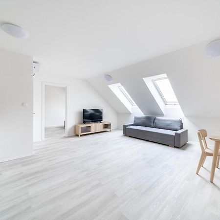 Apartments Borivojova 63 ปราก ภายนอก รูปภาพ